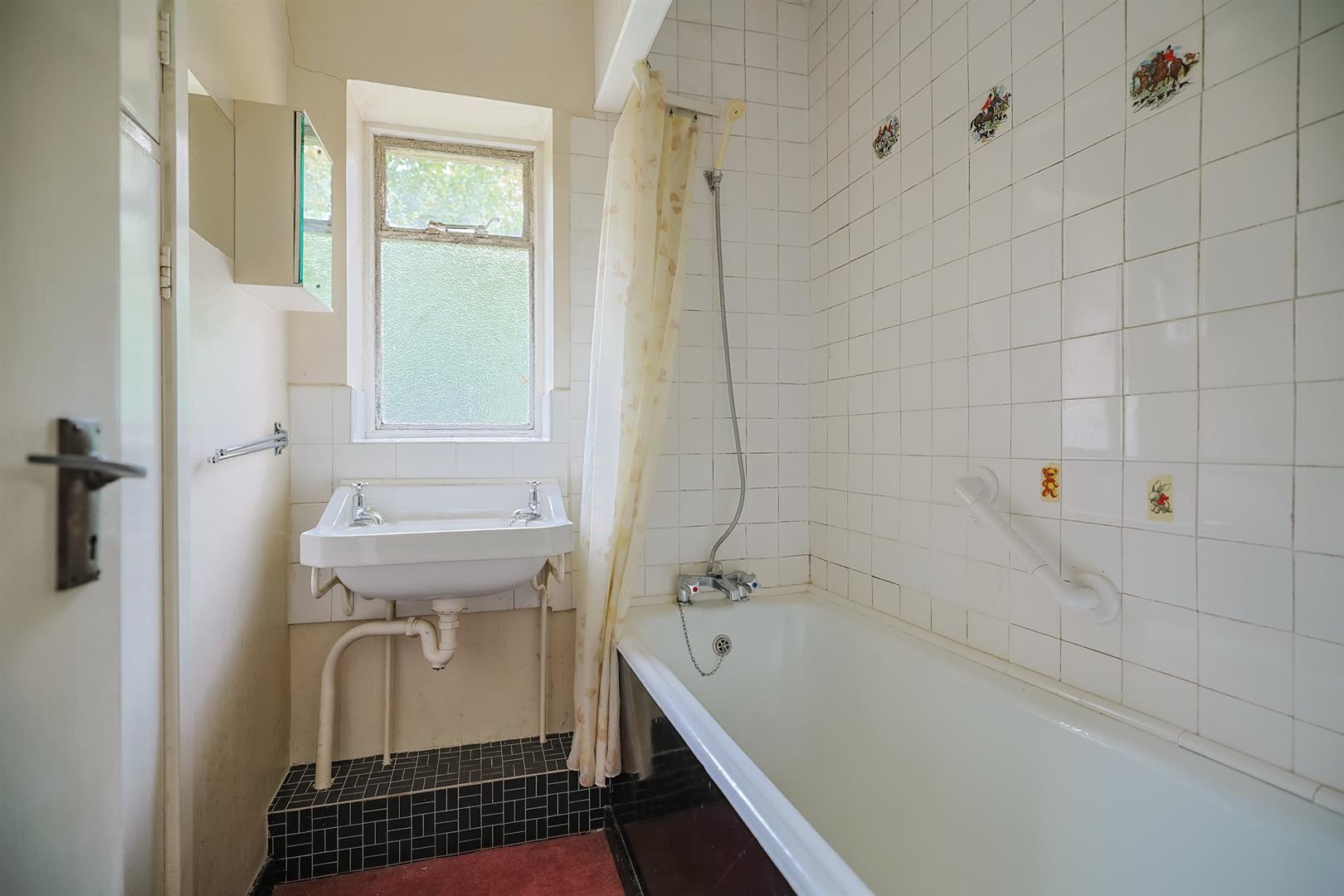 Fairways, 22, Ar Y Bryn, Pembrey, Burry Port, SA16 0AX